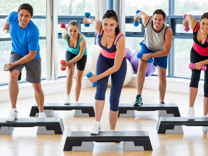 Aerobic vừa là hình thức vận động hiếu khí theo nhạc, vừa là môn thể dục thi đấu chuyên nghiệp.